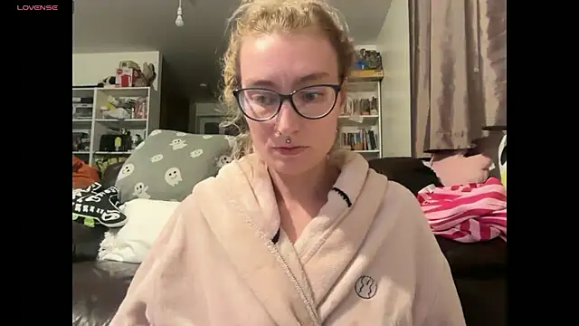 harleyblair live sex cam