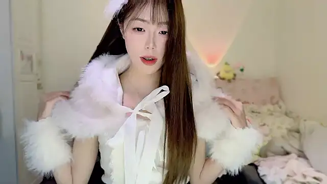 Onecutelittle live sex cam