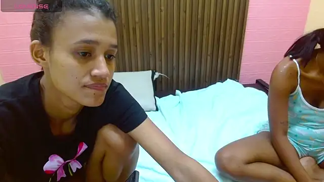 Lulu_James live sex cam