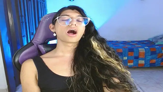 engielphoenis14 live sex cam