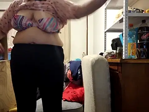 Samantha_Squirt@xh live sex cam