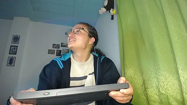 monkeywillwhite live sex cam