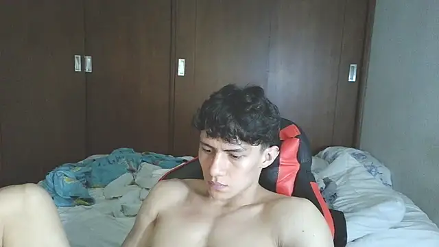 aresholland live sex cam