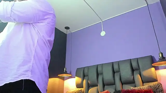 Lyon_vach live sex cam