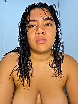 Watagatapitusberry1 live sex cam