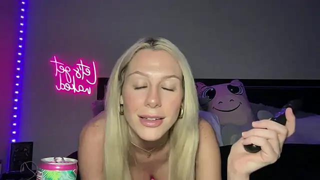 ChelseaCheeky live sex cam