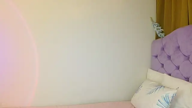 kiarablue live sex cam