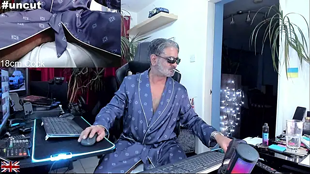 OnlineBossUK live sex cam