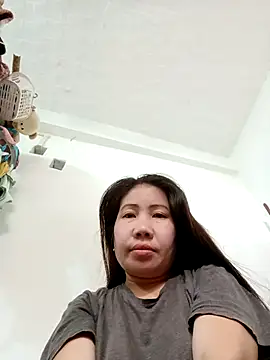 Reema_143 live sex cam