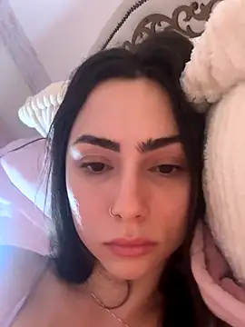 Baby_Mia_pires live sex cam