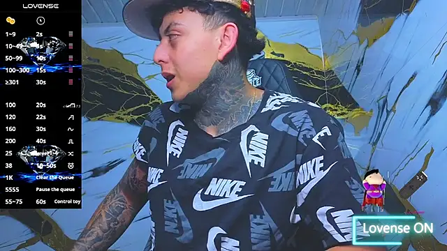 Kevin22_222 live sex cam