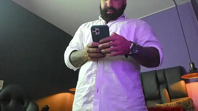 Lyon_vach live sex cam