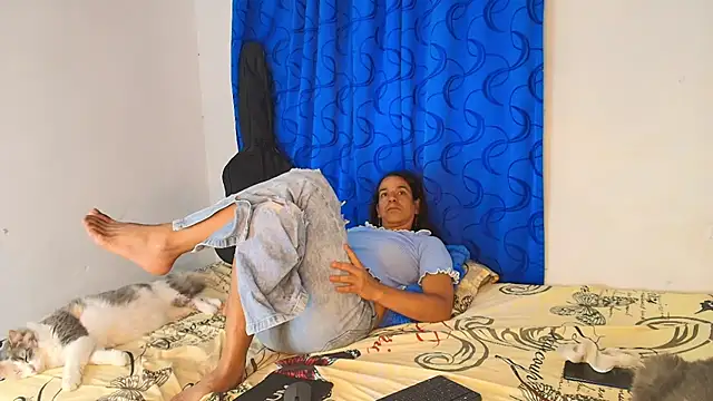 Oh_Tique live sex cam