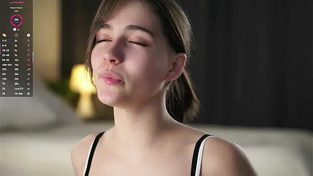 LettySlovacek live sex cam