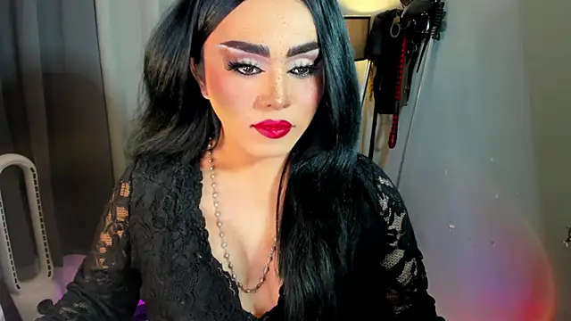 DominaAurumXXX live sex cam