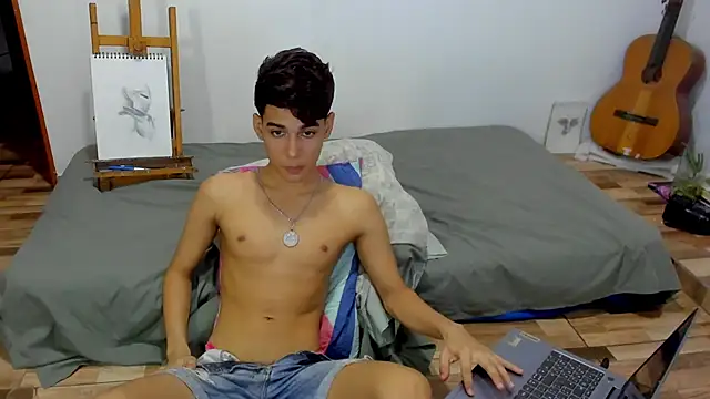 AliottTwink live sex cam