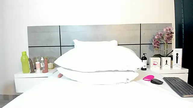 EmmaSmith2 live sex cam