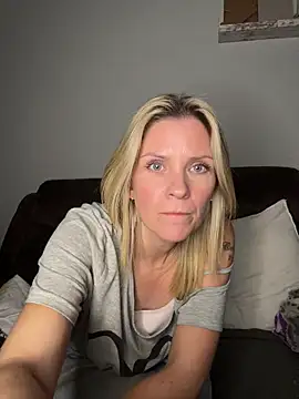 Lexi-Lux-X live sex cam