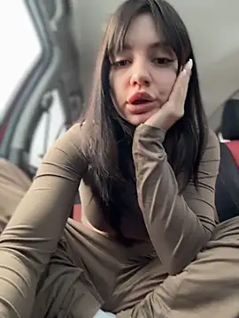 JulliaVegas live sex cam