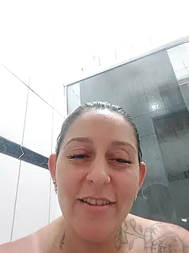 baixinhaloira live sex cam