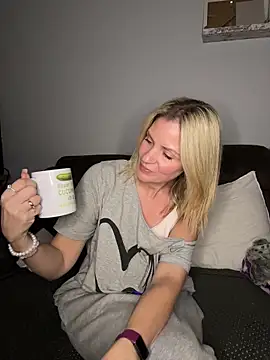 Lexi-Lux-X live sex cam