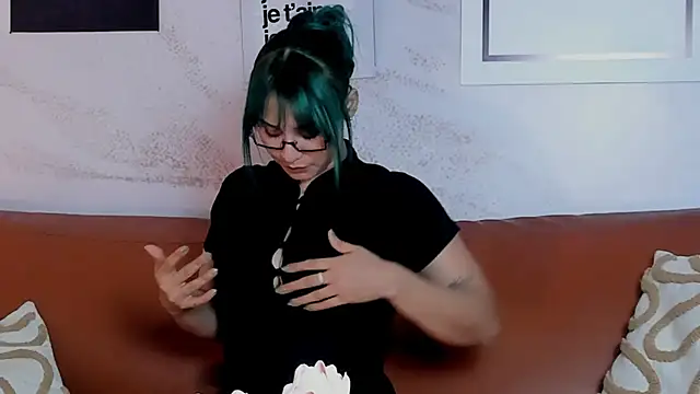 Ramona_Flower live sex cam