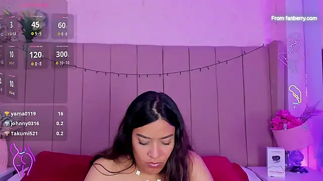 MollyBigBoobs12 live sex cam