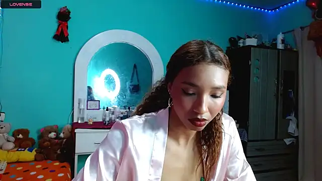 sensitive_brunette live sex cam