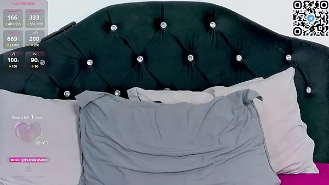 Noninha_ live sex cam