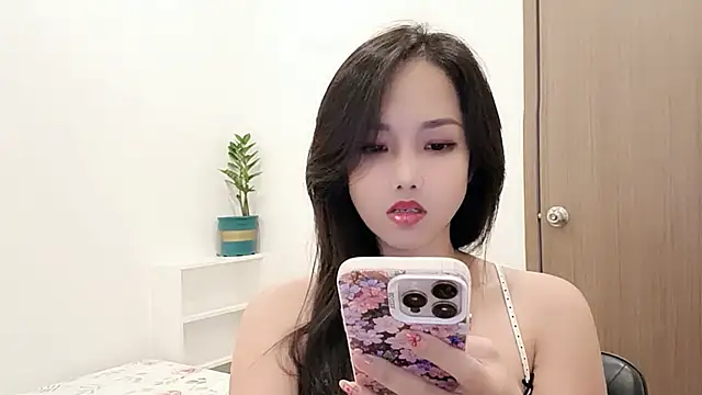 Sugar2k5 live sex cam