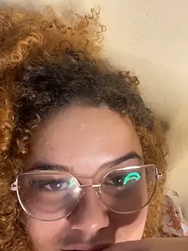 Lolacavalona live sex cam