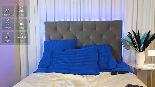 Ariana_Petite live sex cam