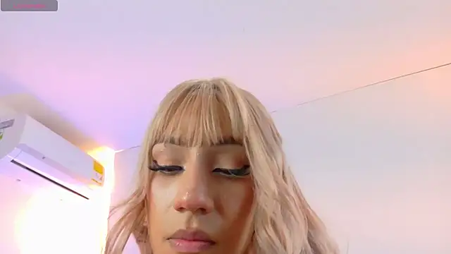 VictoriaRoss1 live sex cam