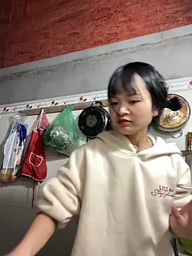 Linyi811 live sex cam