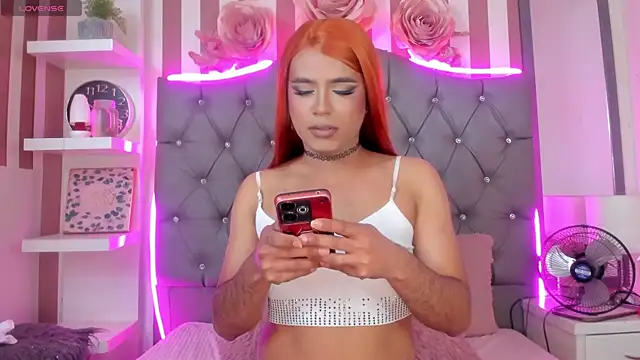 Star-Fire live sex cam