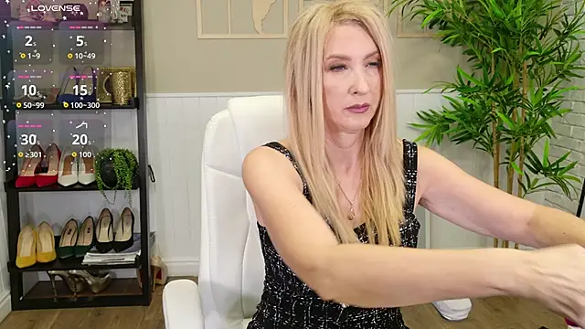 LadyLeea live sex cam