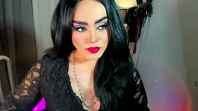 DominaAurumXXX live sex cam