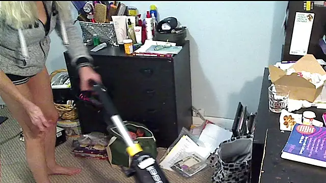 XTRAHORNYONE live sex cam