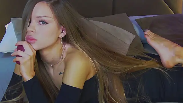 MarilynNova live sex cam