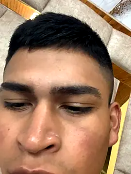 Emiliano_Reyes live sex cam