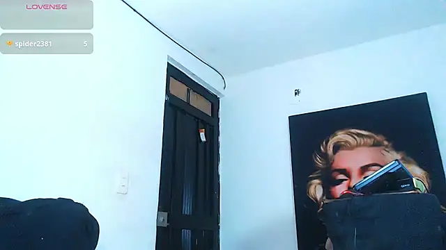 licy_blonde_hot live sex cam