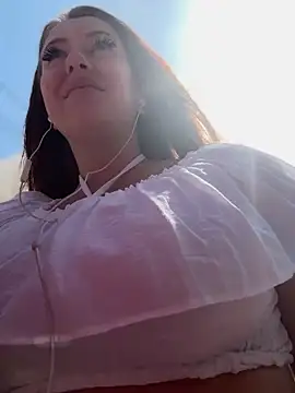 AndreaMood live sex cam