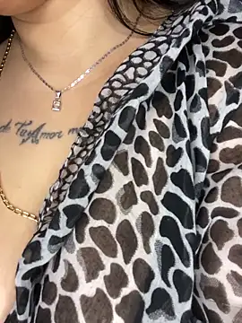 Lalitha_ live sex cam