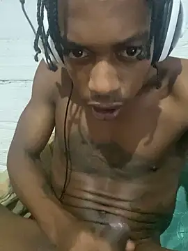 Larry-n-clouds live sex cam