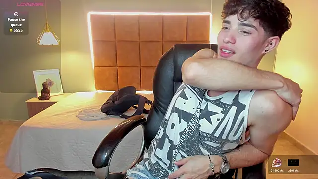 AlejooTwink live sex cam