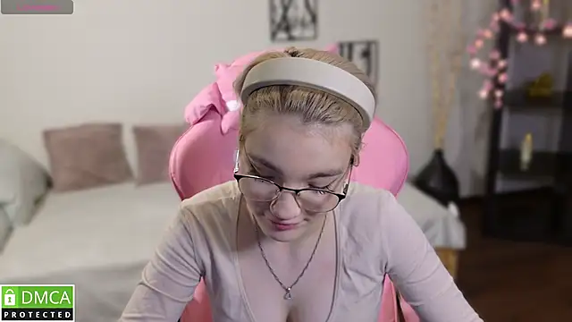 Megan_Lora live sex cam