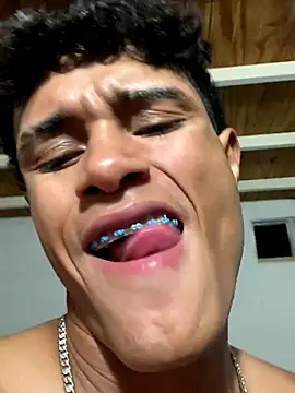 meliodas_23cm live sex cam