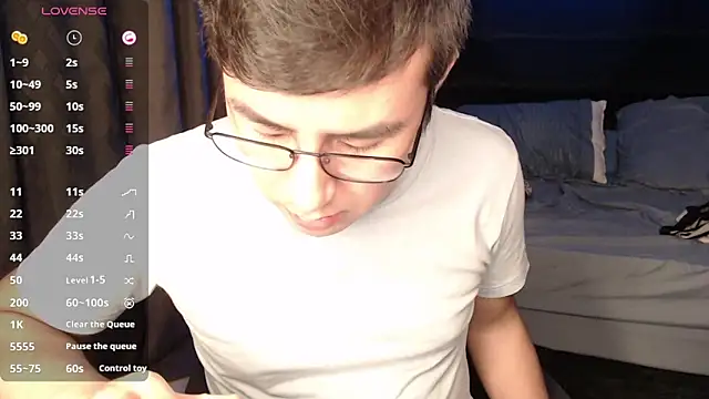 andrewmhilton_ live sex cam