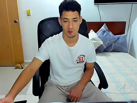 Chandler_ken live sex cam