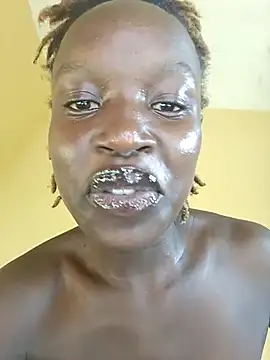 Juicylittle_slute live sex cam